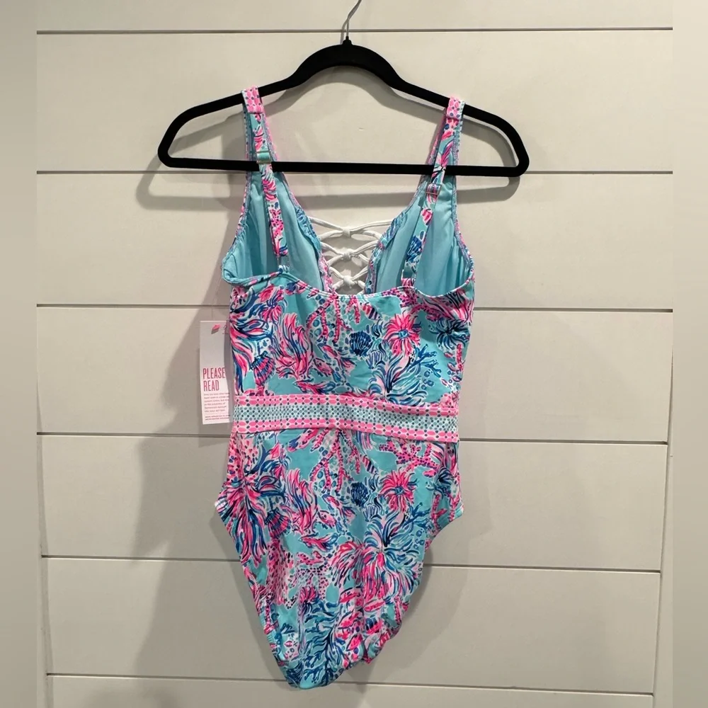 NWT Lilly Pulitzer Caseylee lattice one piece swimsuit in Seek and sea - Picture 8 of 10
